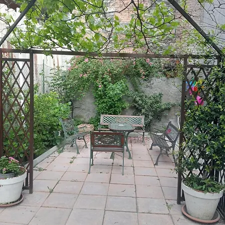 La Casa Dei Viaggiatori, Intera Casa, 4 Stanze, 8 Posti Letto Holiday home *