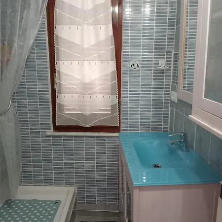 La Casa Dei Viaggiatori, Intera Casa, 4 Stanze, 8 Posti Letto Holiday home Bosio